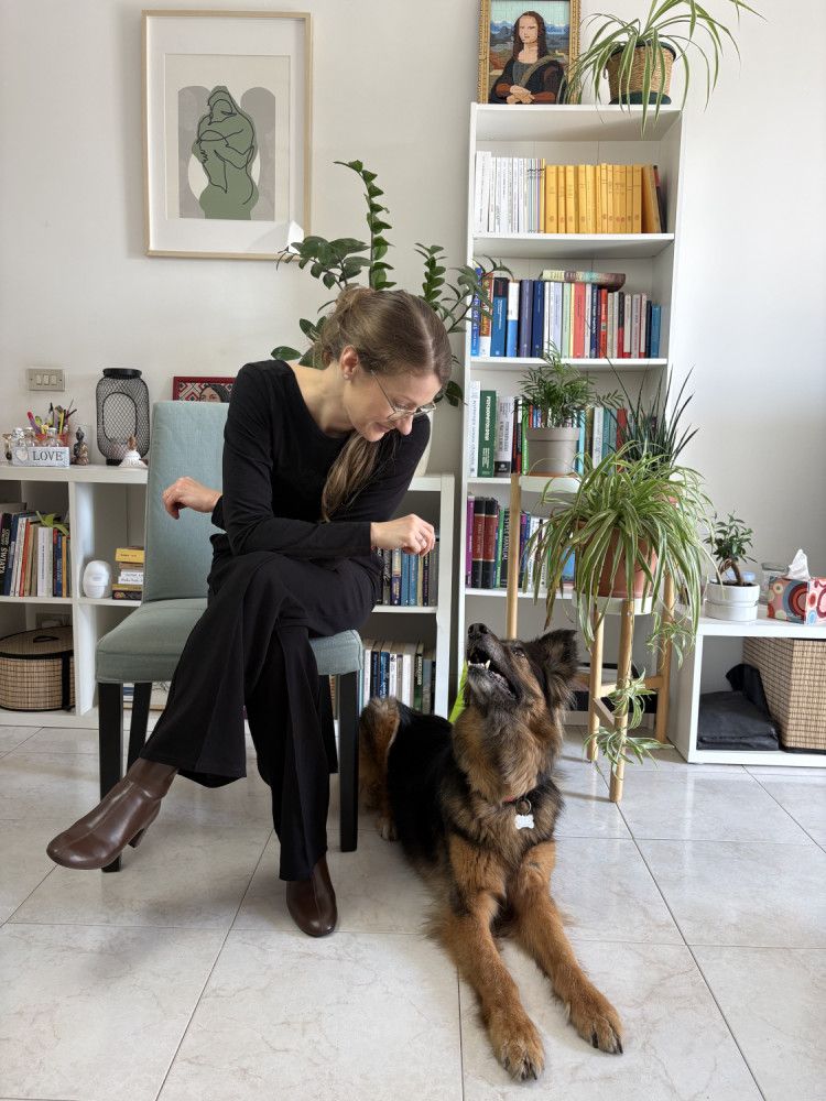 dott.ssa Patrycja Wardal con il suo cane co-terapeuta, Nikki